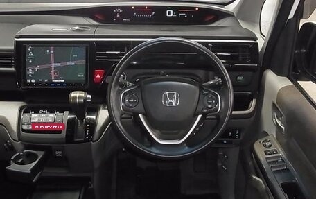 Honda Stepwgn IV, 2016 год, 1 610 003 рублей, 9 фотография