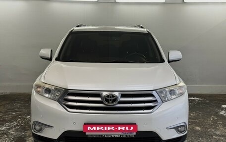 Toyota Highlander III, 2012 год, 1 820 000 рублей, 2 фотография
