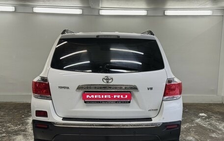 Toyota Highlander III, 2012 год, 1 820 000 рублей, 3 фотография