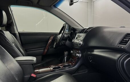 Toyota Highlander III, 2012 год, 1 820 000 рублей, 15 фотография