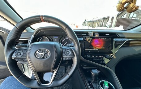 Toyota Camry, 2019 год, 3 300 000 рублей, 13 фотография