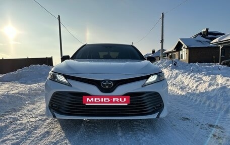 Toyota Camry, 2019 год, 3 300 000 рублей, 2 фотография