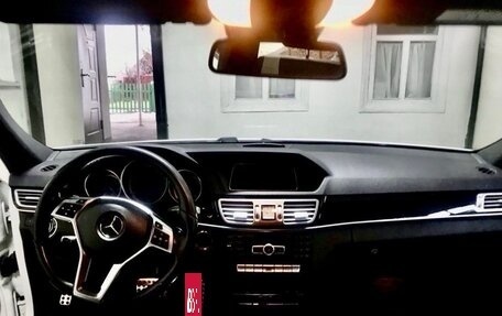 Mercedes-Benz E-Класс, 2012 год, 3 200 000 рублей, 26 фотография