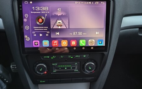 Skoda Octavia, 2012 год, 1 300 000 рублей, 29 фотография