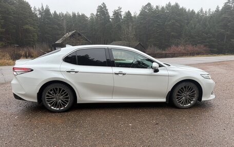 Toyota Camry, 2020 год, 3 000 000 рублей, 4 фотография