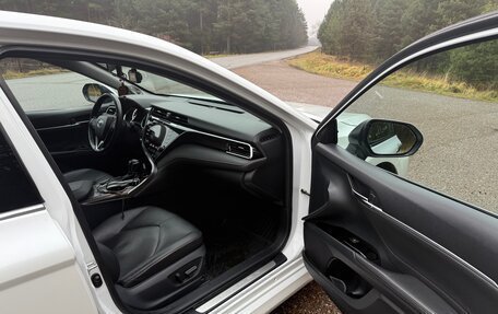 Toyota Camry, 2020 год, 3 000 000 рублей, 10 фотография