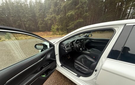Toyota Camry, 2020 год, 3 000 000 рублей, 9 фотография