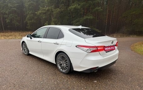 Toyota Camry, 2020 год, 3 000 000 рублей, 7 фотография