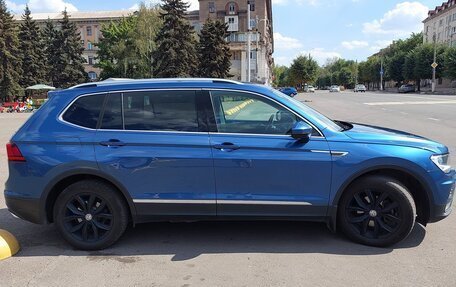 Volkswagen Tiguan II, 2019 год, 2 350 000 рублей, 7 фотография