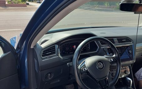 Volkswagen Tiguan II, 2019 год, 2 350 000 рублей, 9 фотография