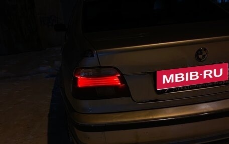 BMW 5 серия, 2002 год, 490 000 рублей, 1 фотография