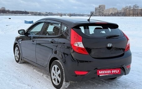 Hyundai Solaris II рестайлинг, 2012 год, 750 000 рублей, 3 фотография