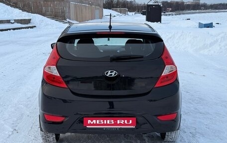 Hyundai Solaris II рестайлинг, 2012 год, 750 000 рублей, 4 фотография