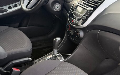 Hyundai Solaris II рестайлинг, 2012 год, 750 000 рублей, 13 фотография