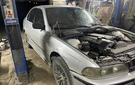 BMW 5 серия, 2002 год, 490 000 рублей, 13 фотография