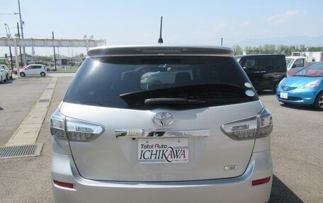 Toyota Wish II, 2013 год, 1 385 003 рублей, 2 фотография