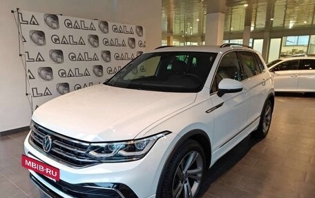 Volkswagen Tiguan II, 2021 год, 2 400 000 рублей, 4 фотография