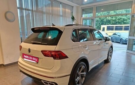 Volkswagen Tiguan II, 2021 год, 2 400 000 рублей, 7 фотография