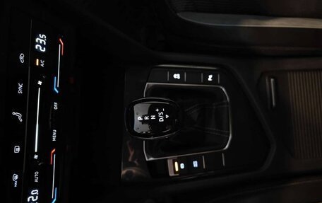 Volkswagen Tiguan II, 2021 год, 2 400 000 рублей, 15 фотография