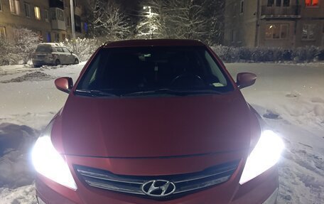 Hyundai Solaris II рестайлинг, 2016 год, 900 000 рублей, 9 фотография