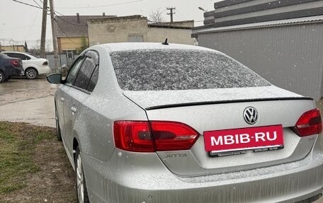Volkswagen Jetta VI, 2013 год, 1 150 000 рублей, 2 фотография