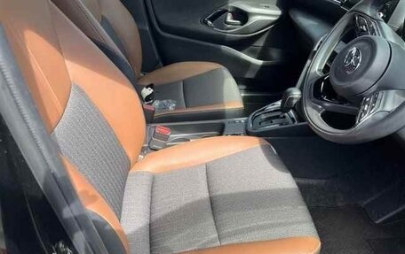 Toyota Yaris Cross, 2022 год, 1 725 003 рублей, 6 фотография