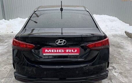 Hyundai Solaris II рестайлинг, 2021 год, 1 830 000 рублей, 4 фотография