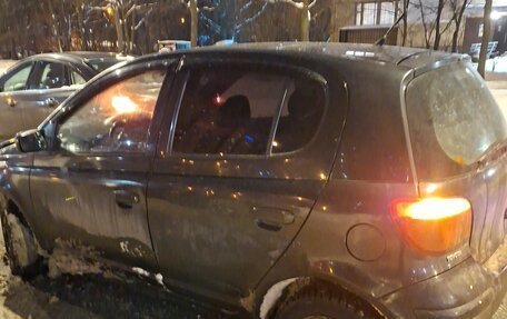 Toyota Yaris I рестайлинг, 2004 год, 180 000 рублей, 2 фотография