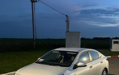 Hyundai Solaris II рестайлинг, 2021 год, 1 200 000 рублей, 8 фотография