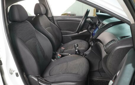 Hyundai Solaris II рестайлинг, 2015 год, 1 169 000 рублей, 8 фотография