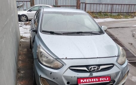 Hyundai Solaris II рестайлинг, 2011 год, 280 000 рублей, 1 фотография