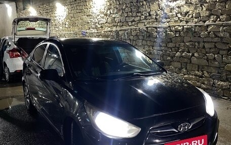 Hyundai Solaris II рестайлинг, 2011 год, 645 000 рублей, 2 фотография