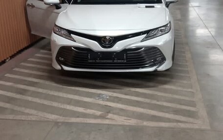 Toyota Camry, 2021 год, 3 499 999 рублей, 7 фотография