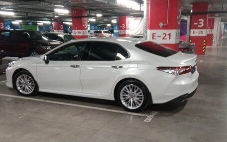 Toyota Camry, 2021 год, 3 499 999 рублей, 9 фотография