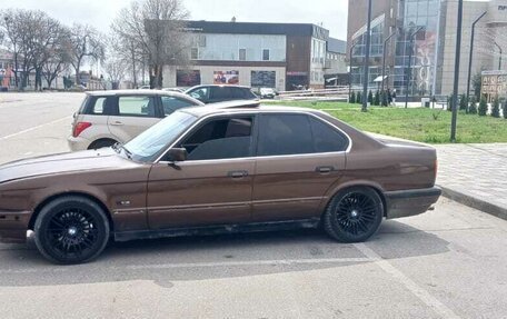 BMW 5 серия, 1988 год, 430 000 рублей, 2 фотография