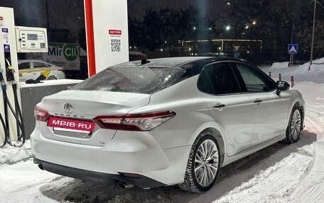 Toyota Camry, 2020 год, 3 150 000 рублей, 4 фотография