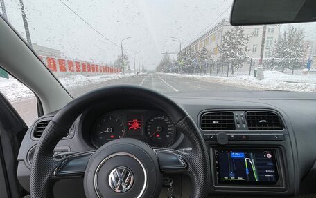 Volkswagen Polo VI (EU Market), 2013 год, 750 000 рублей, 12 фотография