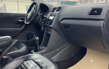 Volkswagen Polo VI (EU Market), 2013 год, 750 000 рублей, 13 фотография