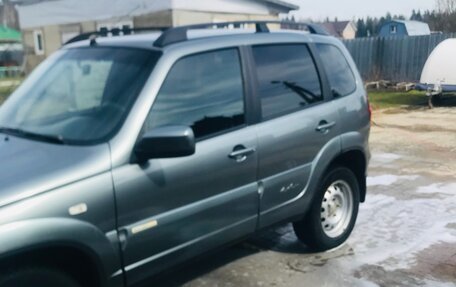 Chevrolet Niva I рестайлинг, 2015 год, 450 000 рублей, 4 фотография