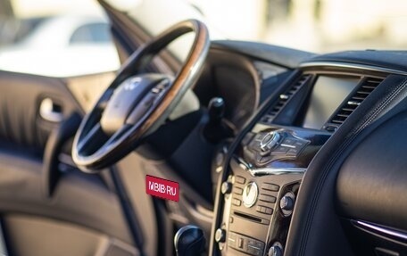 Infiniti QX56, 2012 год, 2 500 000 рублей, 10 фотография