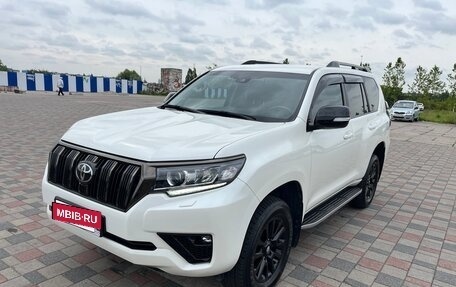 Toyota Land Cruiser Prado 150 рестайлинг 2, 2020 год, 5 499 000 рублей, 2 фотография
