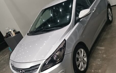 Hyundai Solaris II рестайлинг, 2014 год, 985 000 рублей, 1 фотография