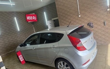 Hyundai Solaris II рестайлинг, 2014 год, 985 000 рублей, 2 фотография