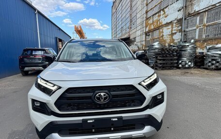 Toyota RAV4, 2025 год, 3 900 000 рублей, 3 фотография