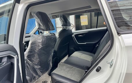 Toyota RAV4, 2025 год, 3 900 000 рублей, 11 фотография