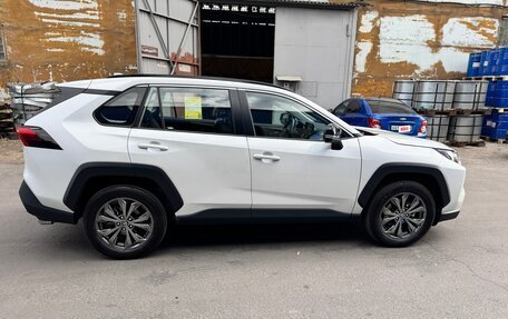 Toyota RAV4, 2025 год, 3 900 000 рублей, 8 фотография