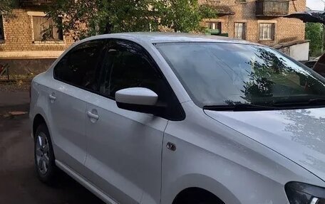 Volkswagen Polo VI (EU Market), 2013 год, 950 000 рублей, 4 фотография