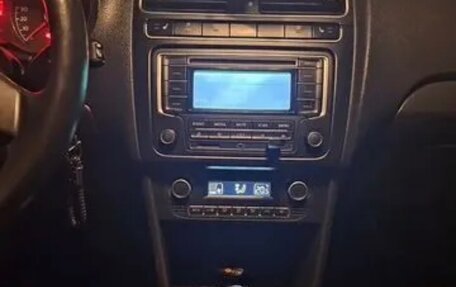 Volkswagen Polo VI (EU Market), 2013 год, 950 000 рублей, 7 фотография