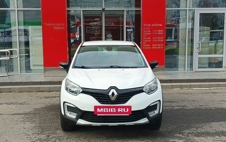 Renault Kaptur I рестайлинг, 2018 год, 1 599 000 рублей, 2 фотография