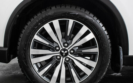 Mitsubishi Outlander III рестайлинг 3, 2021 год, 2 275 000 рублей, 17 фотография